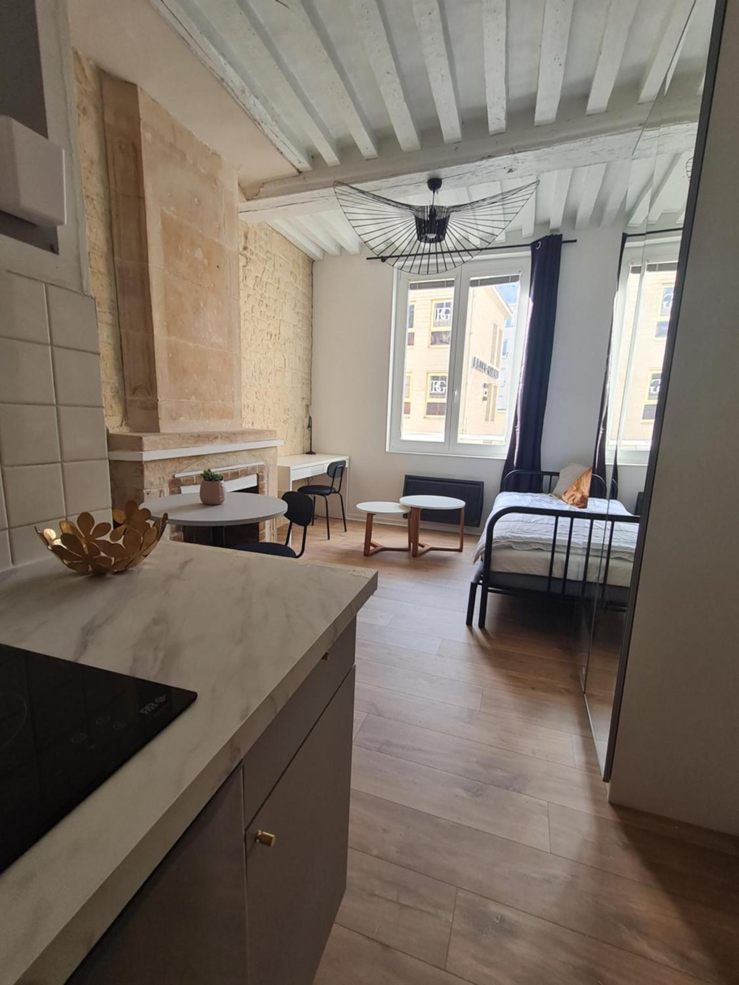Studio Eglise Saint-sauveur - Hyper Centre Apartment